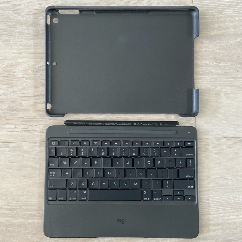 Logitech Slim Combo Case (5th and 6th Generation)